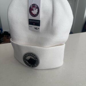 Canada Weather Gear White Beanie